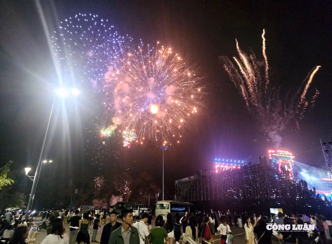 anh-7-ha-long-concert-2025.jpg
