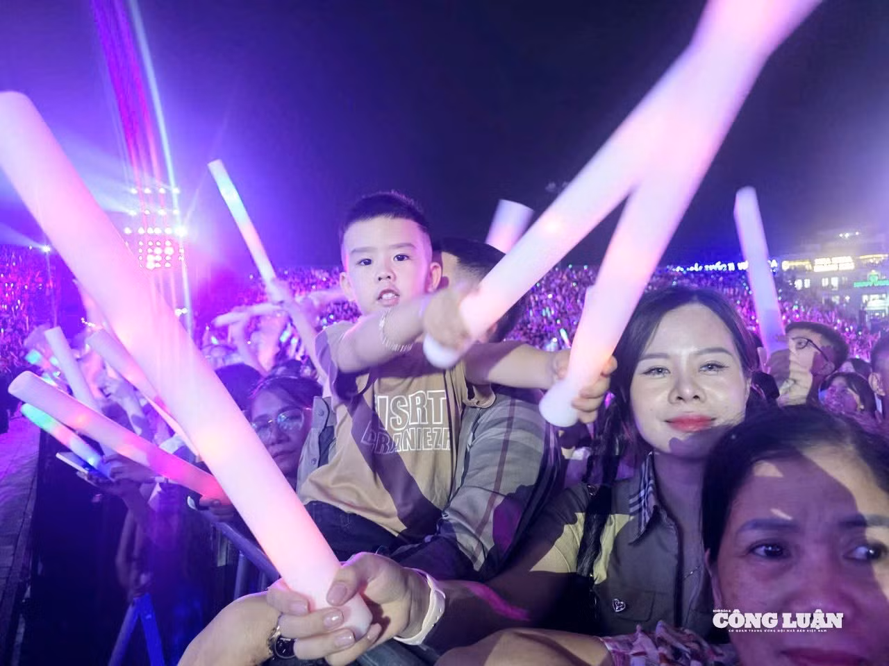 anh-11-ha-long-concert-2025.jpg