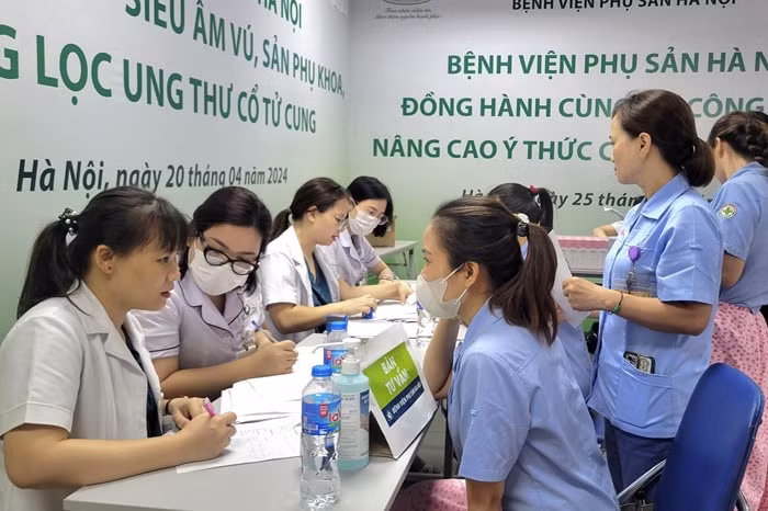 600 cong nhan khu cong nghiep va che xuat ha noi duoc tu van kham suc khoe mien phi hinh 1