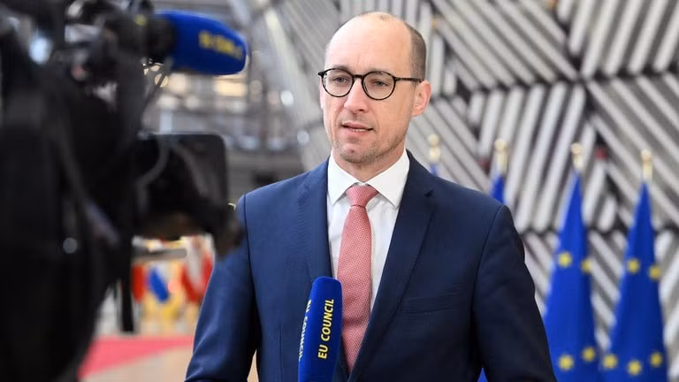 eu sap dat thoa thuan su dung tai san cua nga cho ukraine hinh 1