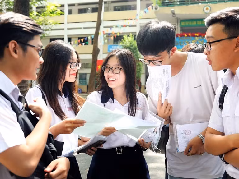 bac ninh co hon 17000 thi sinh tham du ky thi tot nghiep thpt nam 2024 hinh 1