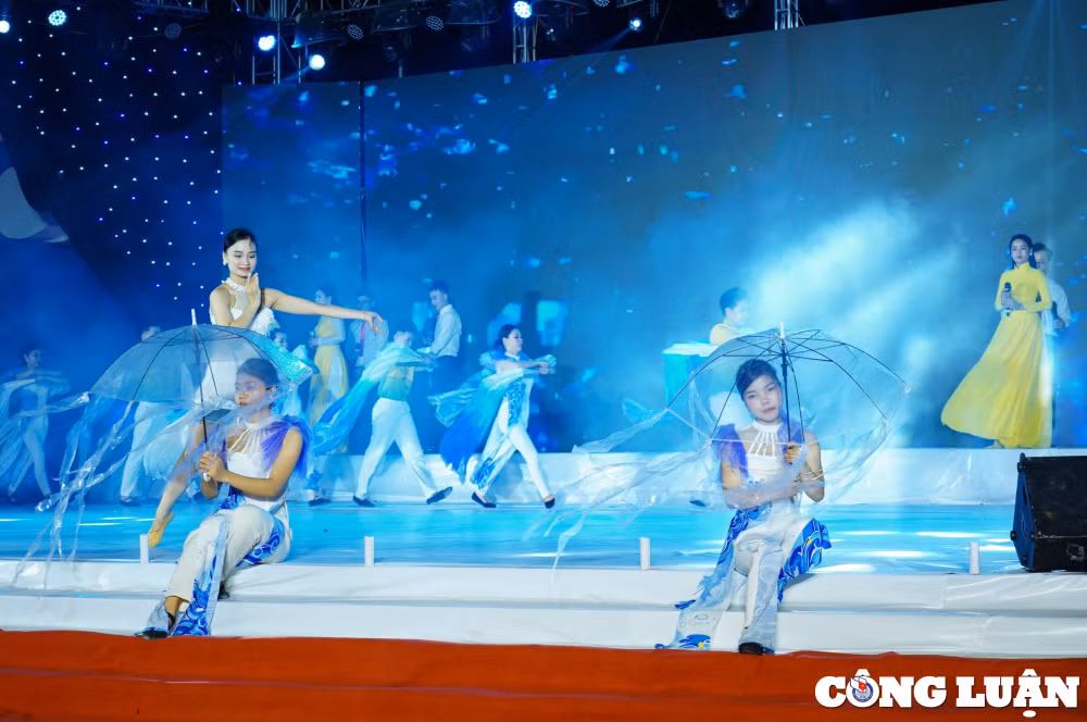ha tinh khai mac le hoi du lich bien xuan thanh nam 2024 hinh 3