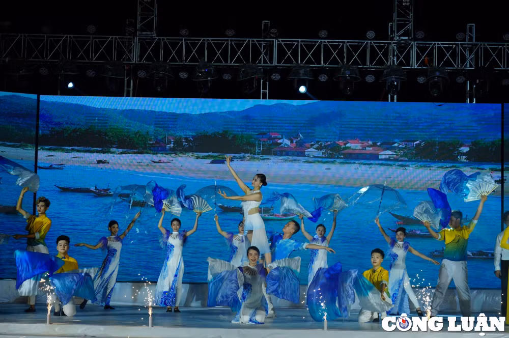 ha tinh khai mac le hoi du lich bien xuan thanh nam 2024 hinh 5
