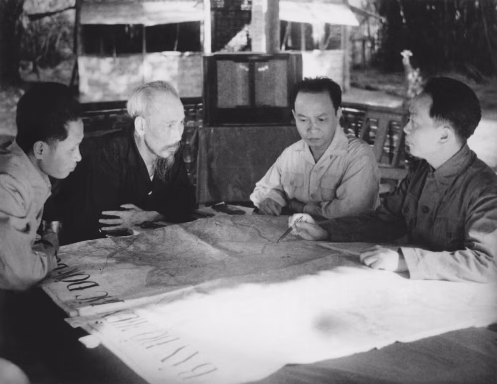 mot quyet dinh ban linh sang suot cua dai tuong vo nguyen giap hinh 2