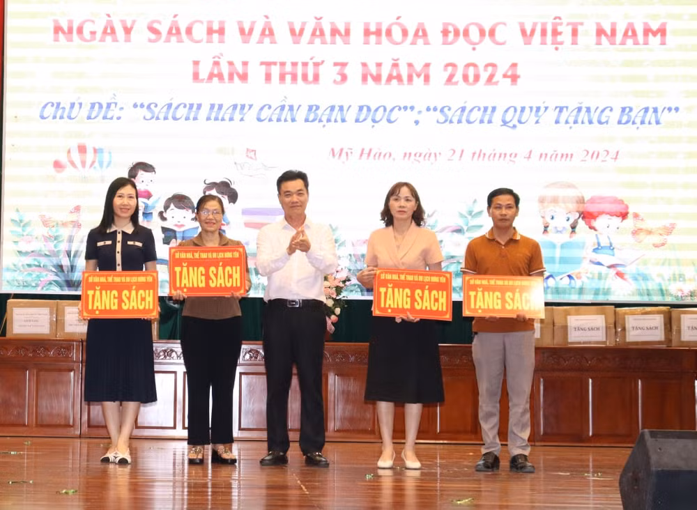 hung yen khoi day phong trao doc sach trong hoc sinh va cac tang lop nhan dan hinh 1