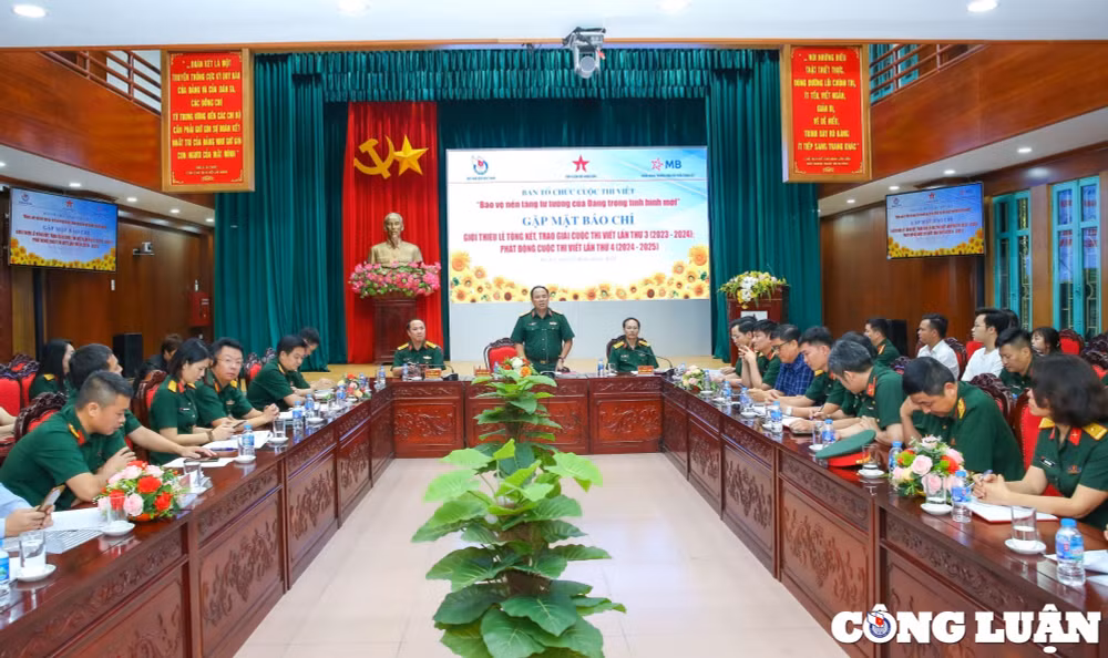gan 620 tac pham tham du cuoc thi viet bao ve nen tang tu tuong cua dang trong tinh hinh moi hinh 1