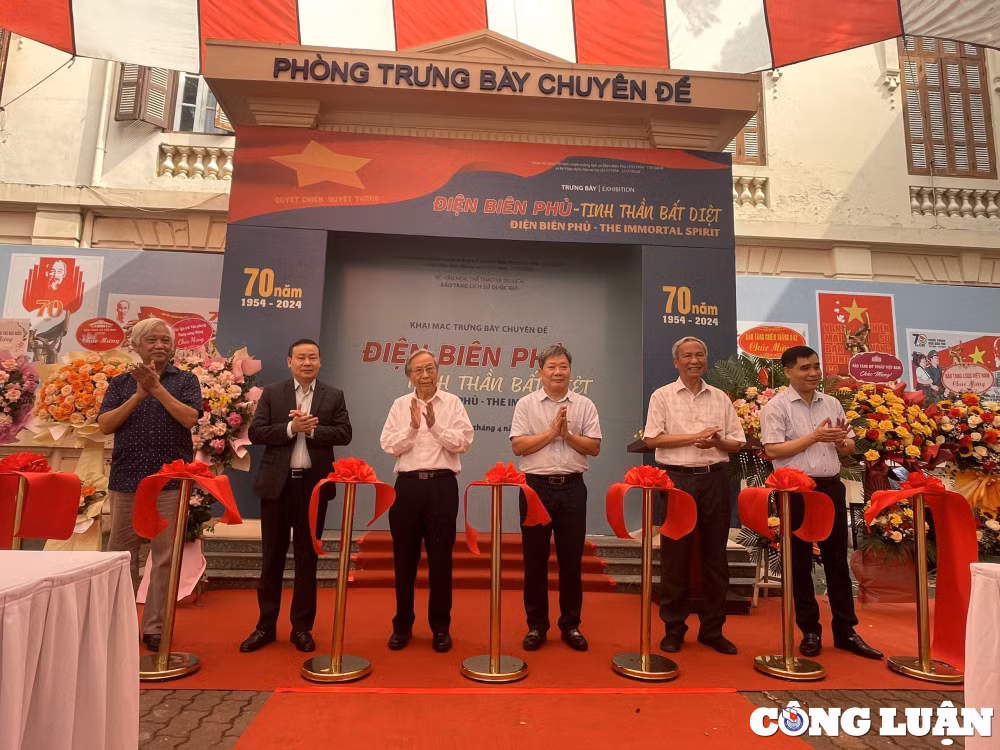 trung bay gan 150 tai lieu hien vat ve y nghia tam voc va gia tri cua chien thang dien bien phu hinh 1