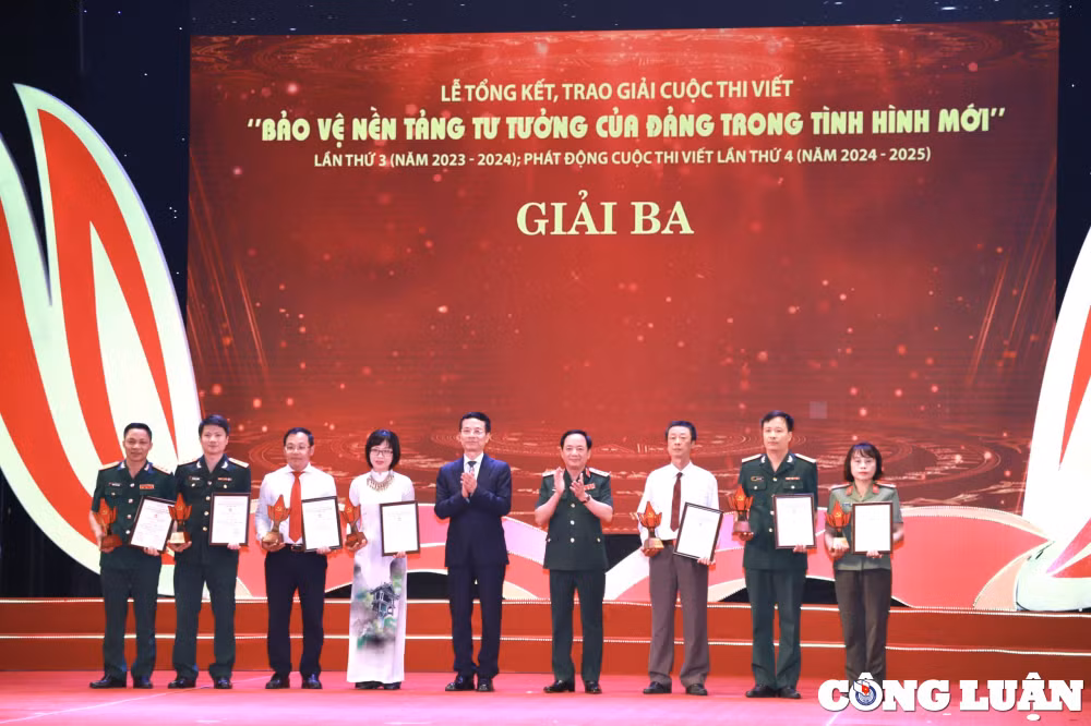 ton vinh cac tac gia tam huyet ban linh sang tao voi nhiem vu bao ve nen tang tu tuong cua dang hinh 5