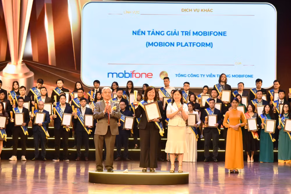 mobifone am toi 5 giai thuong ghi dau an tai sao khue 2024 hinh 3
