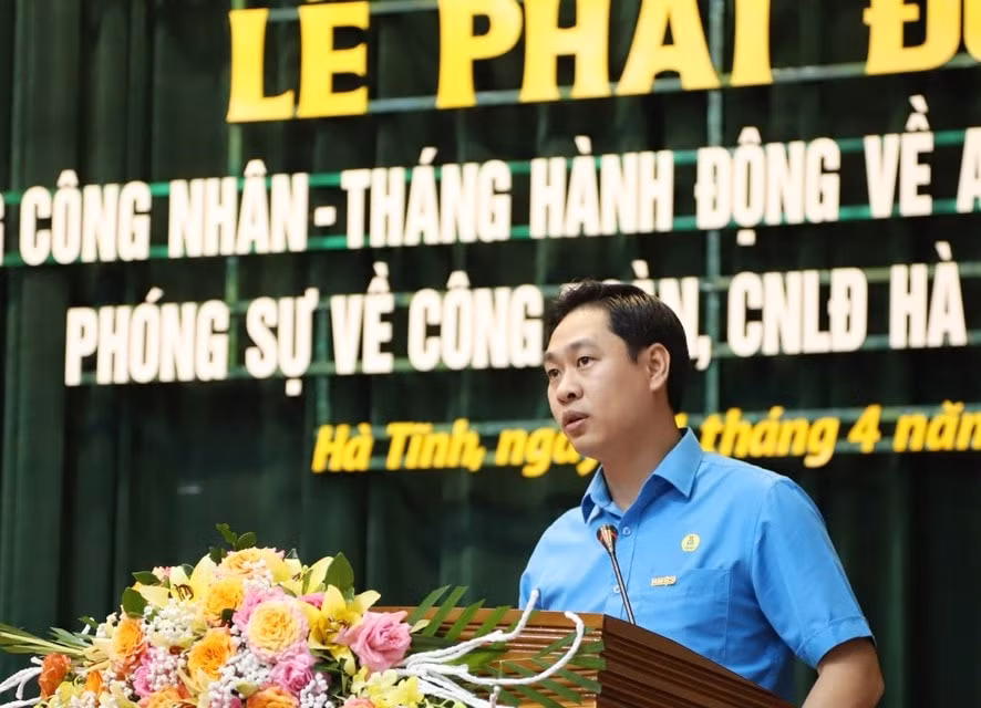 phat dong cuoc thi but ky phong su viet ve cong doan cong nhan va nguoi lao dong ha tinh hinh 1
