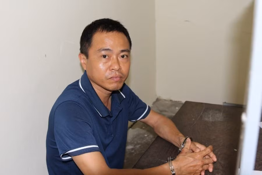 bat giu 2 anh em ruot co hanh vi ban o to roi di trom lai hinh 1