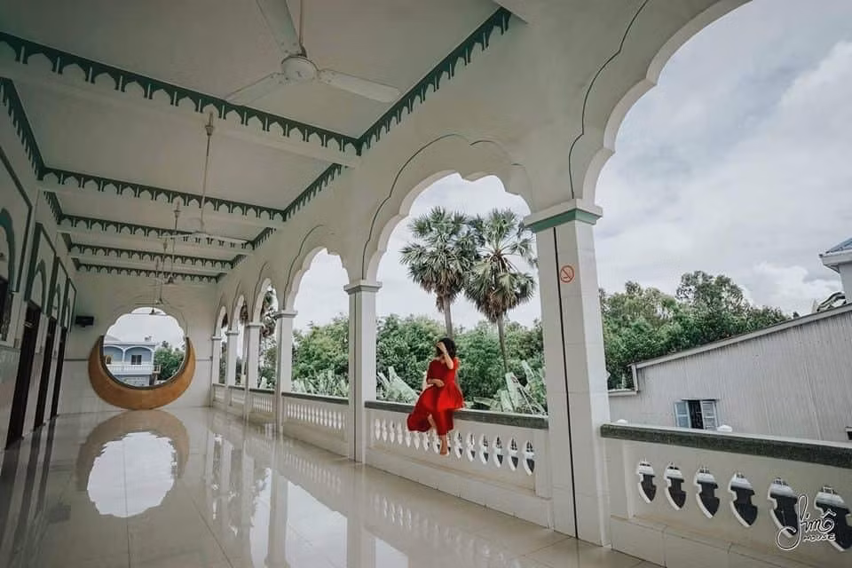 ve manh dat son ky thuy tu ghe tham thanh duong masjid al ehsan hinh 2