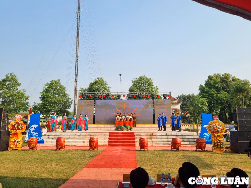 le don bang cong nhan le hoi cau ngu lang cam lam la di san van hoa phi vat the quoc gia hinh 11