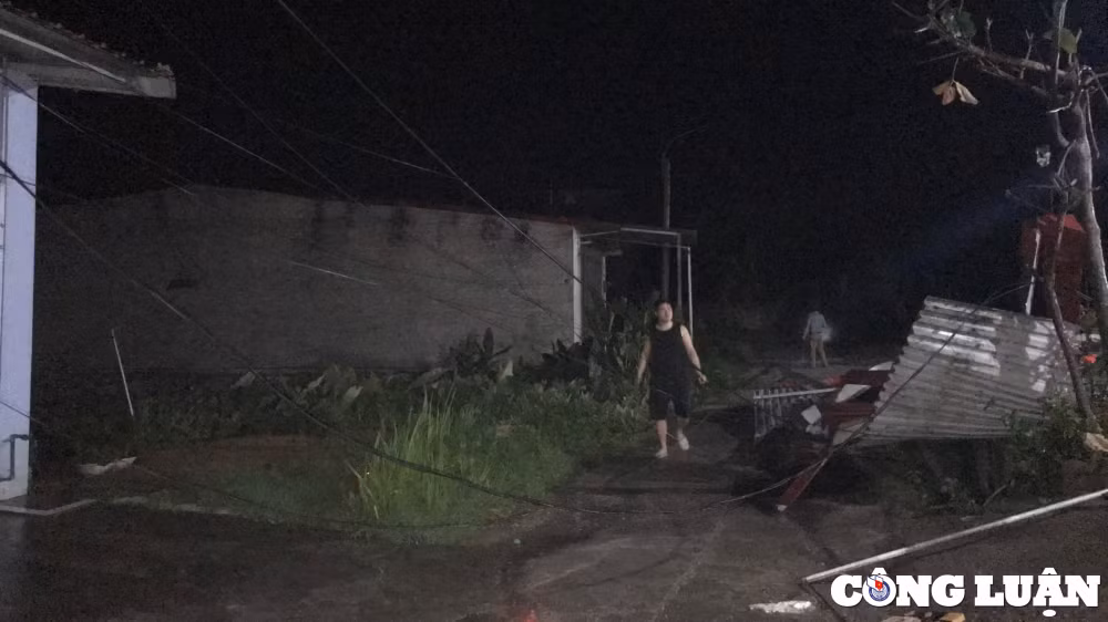 ha giang mua lon kem giong loc manh khien hang chuc nha dan bi toc mai hinh 1