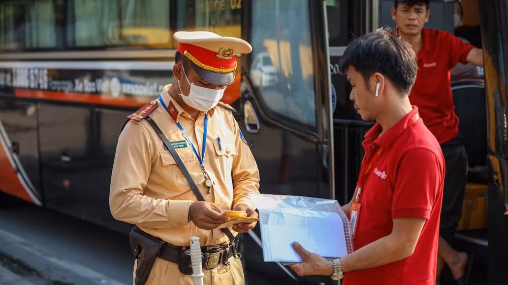 ha noi tap trung xu ly 5 nhom hanh vi vi pham bao dam trat tu an toan giao thong hinh 2