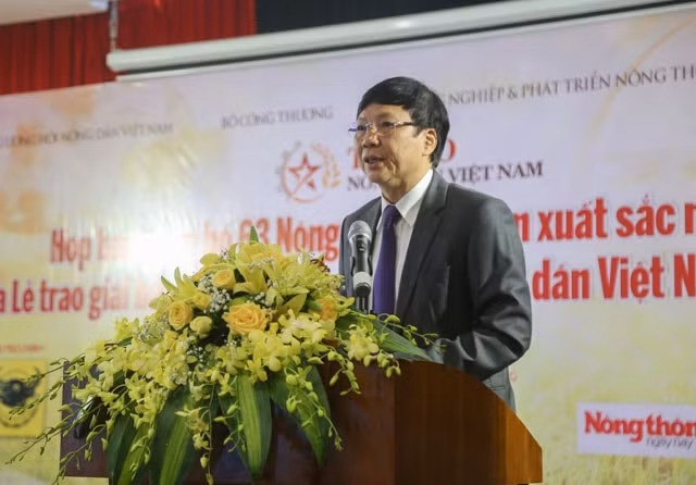 Đồng chí Hồ Quang Lợi, Phó Chủ tịch Thường trực Hội Nhà báo Việt Nam, Trưởng Ban tổ chức giải phát biểu (ảnh: Trọng Hiếu)