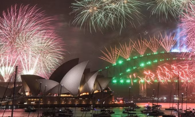 Màn tình diễn pháo hoa đón giao thừa ở Sydney. Ảnh: Reuters