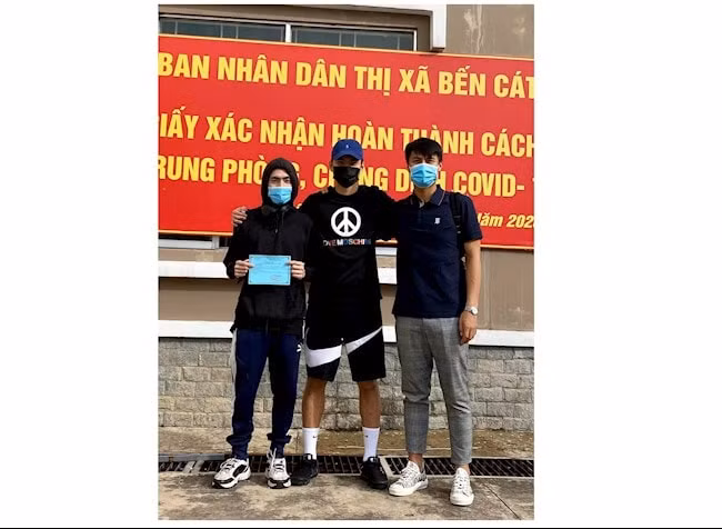 Mạc Hồng Quân hoàn tất cách ly y tế sau khi nhập cảnh. Ảnh: internet