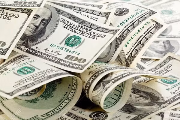 Đồng USD giảm mạnh khi quốc hội nước này có thể thông qua gói hỗ trợ 1.000 tỷ USD. Ảnh minh họa.