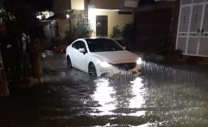 mưa 2