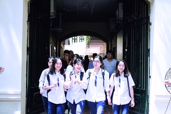 Thi tốt nghiệp THPT 2020 diễn ra trong bối cảnh dịch Covid-19 đang hoành hành nên đặt ra nhiều thử thách cho ngành Giáo dục và Đào tạo. Ảnh: Trinh Phúc