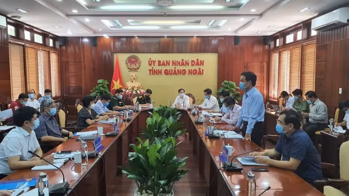 Đoàn công tác do Thứ trưởng Nguyễn Trường Sơn đến làm việc với tỉnh Quảng Ngãi (ảnh TL).