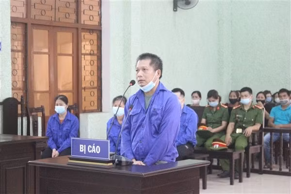 4 bị cáo lãnh án tử vì buôn bán 30 bánh heroin. Ảnh: P.O