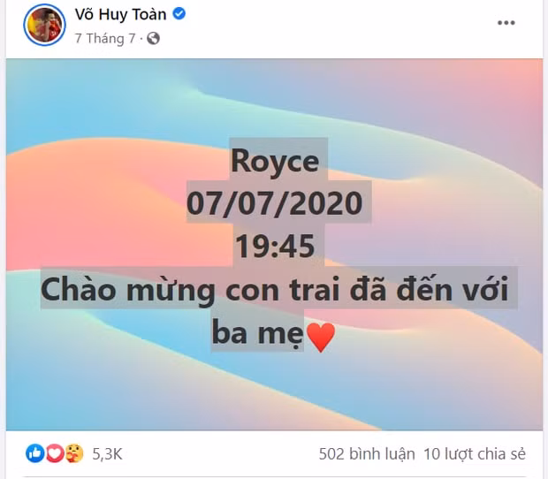 Huy Toàn đã đăng dòng trạng thái thông báo con trai đầu lòng ra đời. Ảnh: internet.