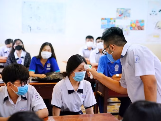 Bộ trưởng đề xuất thi tốt nghiệp THPT hai đợt. Ảnh: TL