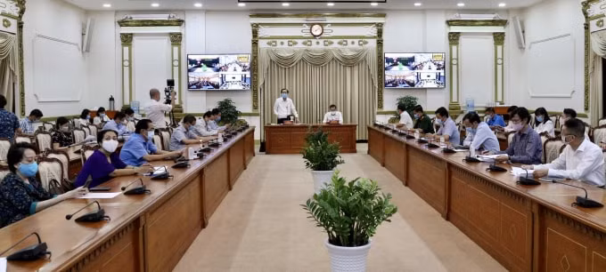 Phó Chủ tịch UBND TPLê Thanh Liêm phát biểu tại cuộc họp Ban chỉ đạo Covid –tp HCM