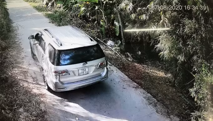 Hình ảnh trích xuất camera chiếc xe đang chạy tại các đường liên thôn, liên xã.