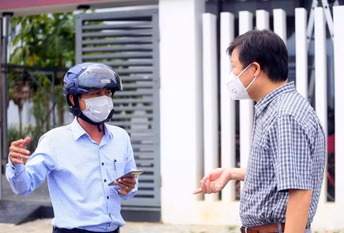 Việc cung cấp thông tin kịp thời về lịch trình đi lại của bệnh nhân giúp ích rất lớn trong việc theo dõi truy vết các trường hợp F1, F2 (ảnh TL).