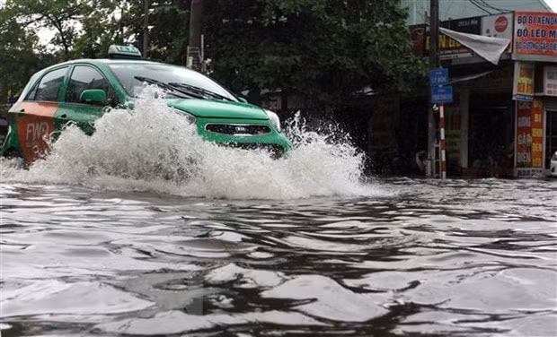 Mưa lớn gây ngập tại tổ 19, phường Tiền Phong, thành phố Thái Bình. Ảnh: Thế Duyệt/TTXVN.