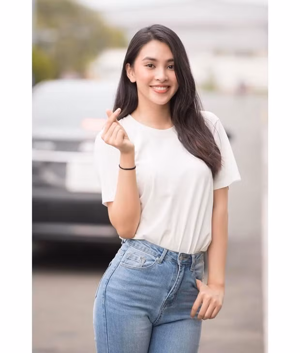 Tiểu Vy cũng có những đóng góp chung tay cùng người dân Đà Nẵng chống dịch