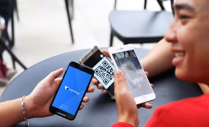 VNPT Pay chỉ cần ngồi nhà cũng được tặng quà.