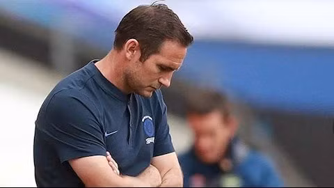 Lampard khẳng định Chelsea thua Arsenal do chủ quan. Ảnh: internet.
