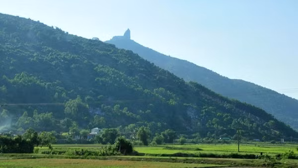 Núi Đá Bia ở Phú Yên, nơi nghiên cứu lập quy hoạch