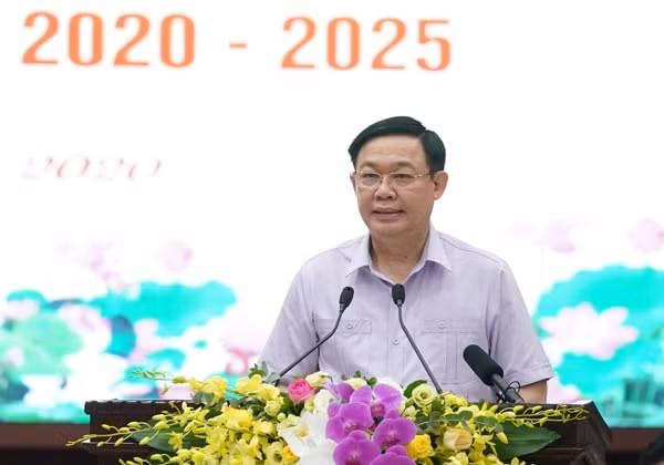 Bí thư Vương Đình Huệ cho biết, Thành ủy Hà Nội sẽ báo cáo xin ý kiến Bộ Chính trị để trình Đại hội vào cuối tháng 10/2020. Ảnh: VGP