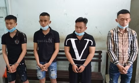 Các đối tượng gây án tại cơ quan công an. Ảnh: CACC