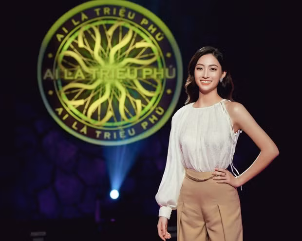 hoa-hau-luong-thuy-linh1