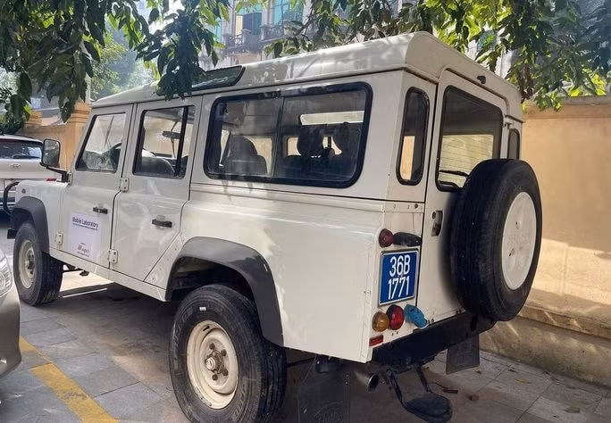nguoi trung dau gia xe land rover bien xanh 3 ty dong o thanh hoa bo coc hinh 1