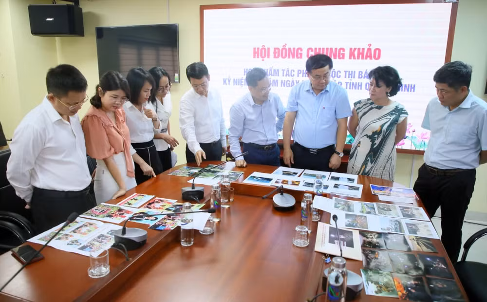de tu tin buoc vao san choi lon giai bao chi quoc gia hinh 1