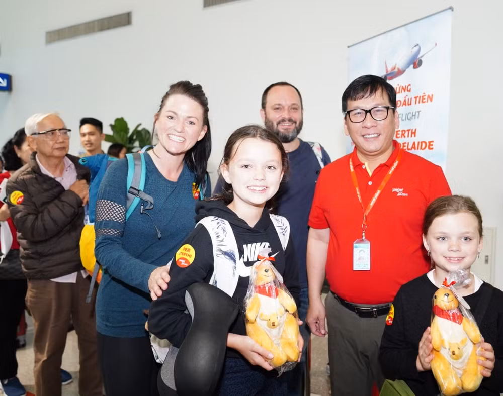 tin vui duong bay den perth adelaide cua vietjet vua khai truong hinh 1