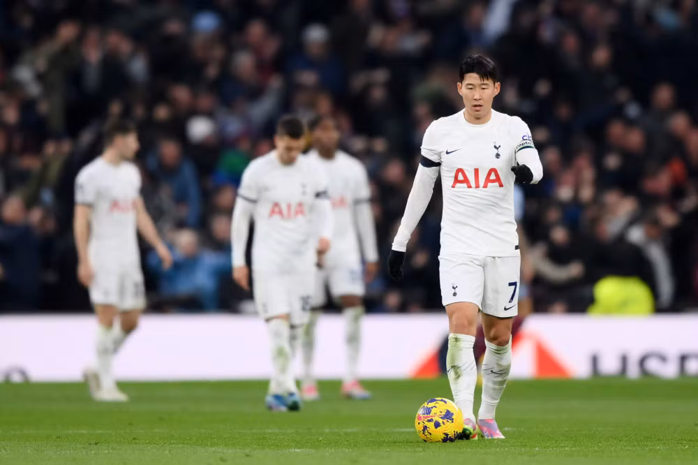 son heung min vo duyen tottenham vang khoi top 4 giai ngoai hang anh hinh 1