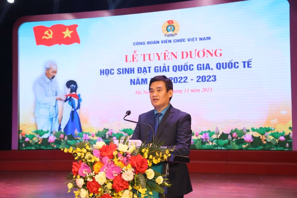 cong doan vien chuc viet nam tuyen duong hoc sinh dat giai quoc gia quoc te hinh 1