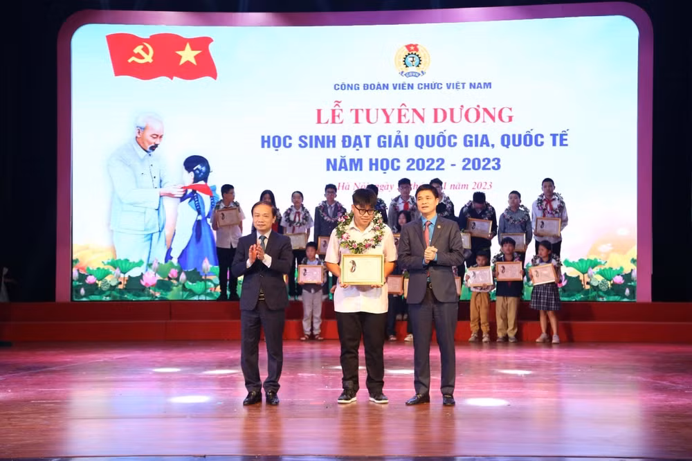 cong doan vien chuc viet nam tuyen duong hoc sinh dat giai quoc gia quoc te hinh 3