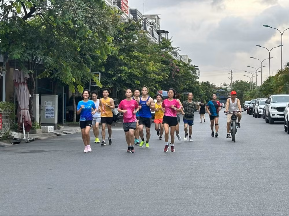 vnexpress marathon hanoi midnight 2023 do bo ve thu do ha noi hinh 10