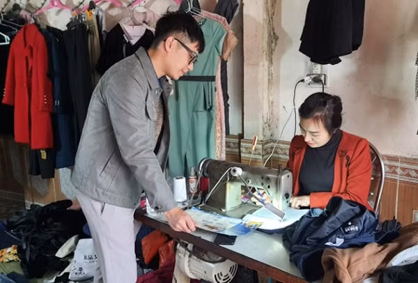 linh hoat cac hinh thuc truyen thong dua chinh sach bhxh tu nguyen bhyt ho gia dinh den voi nguoi dan hinh 1