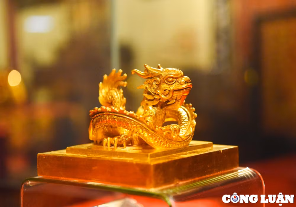 chiem nguong an vang hoang de chi bao nang hon 10kg vang o bac ninh hinh 5