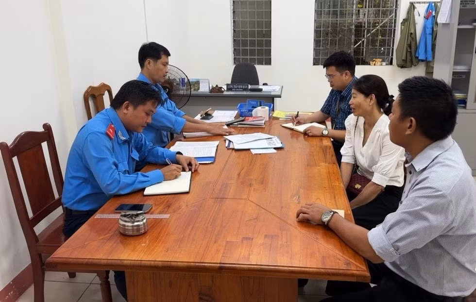 phat tien tuoc gplx tai xe bi nu du khach to chat chem gap 25 lan gia cuoc hinh 1